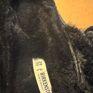 Birkenstock Arizona Shearling Sandals
Brand New! Size 8/39